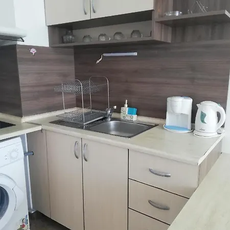 Zhelezovi * Поморие