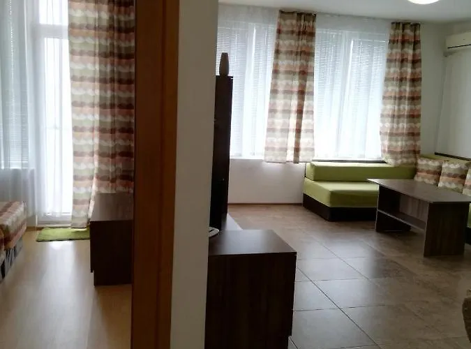 Zhelezovi Apartament *